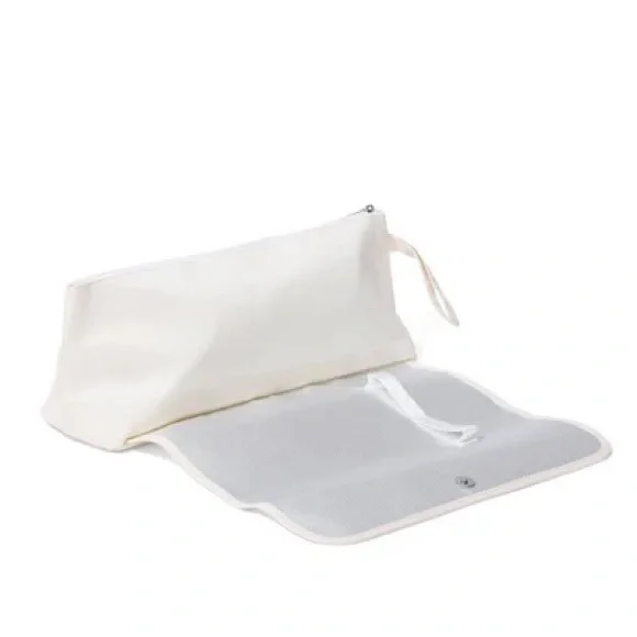 NWT Hair Tool Travel Bag + Heat Resistant Mat - Picture 9 of 12